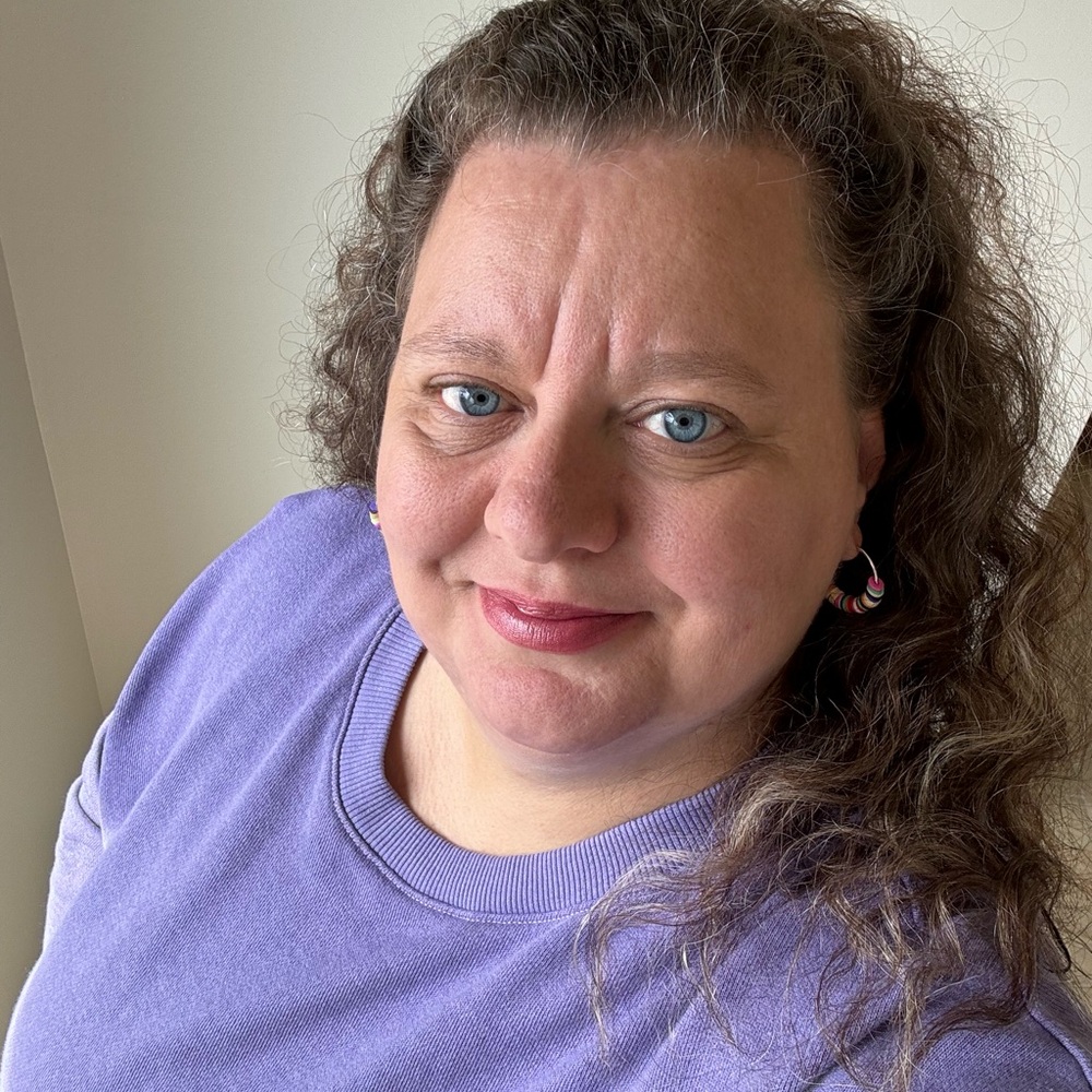 Meet your Posher, Holly